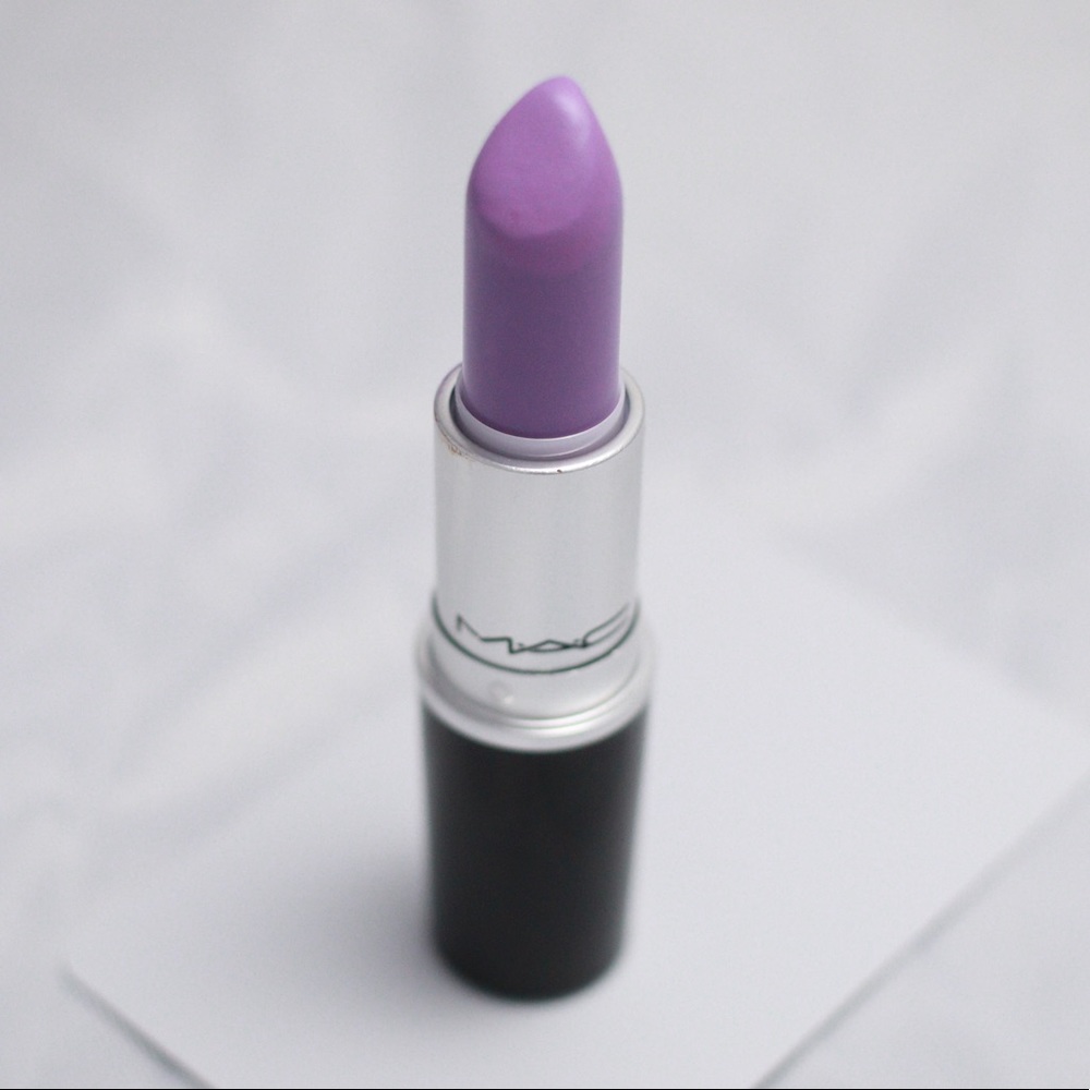 Last chance🔥MAC lipstick lavender color Lured In